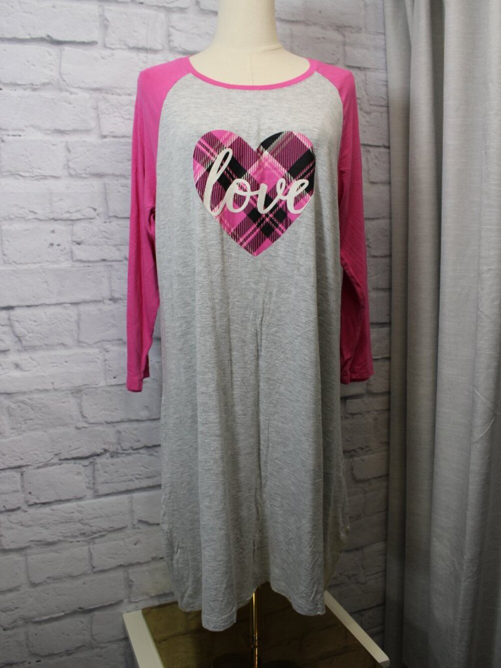 Cato Sleepwear Large Gray Pink Plaid Love Longsleeve Lightweight Nightgown